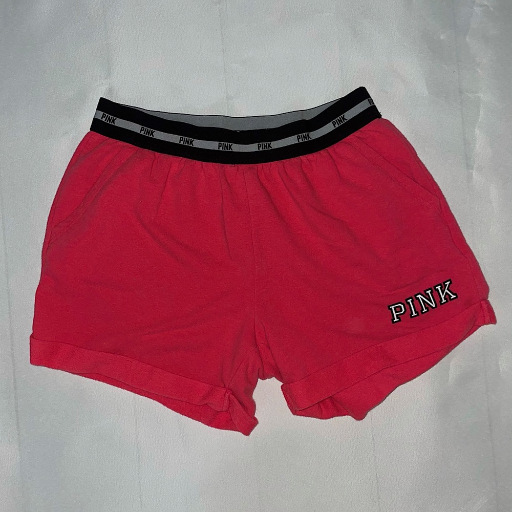 Dark coral VS PINK sweat-shorts